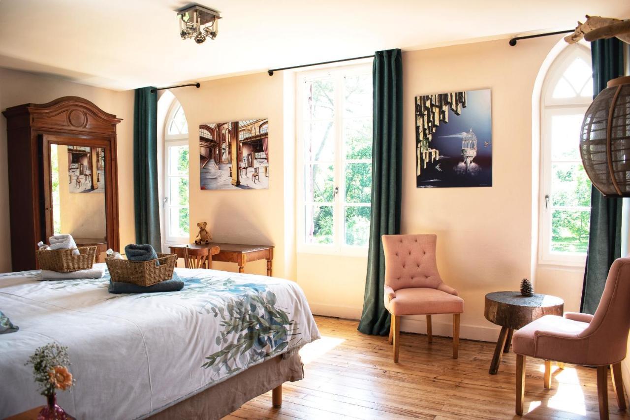 Les Volets Violets Bed and Breakfast Salles  Eksteriør billede