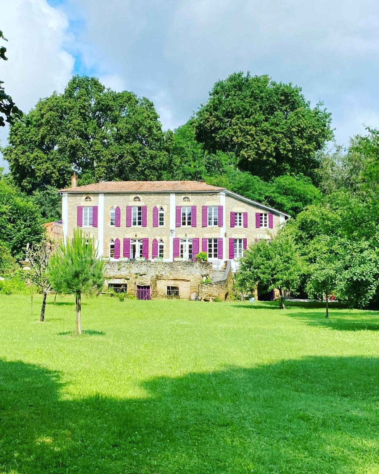 Les Volets Violets Bed and Breakfast Salles  Eksteriør billede